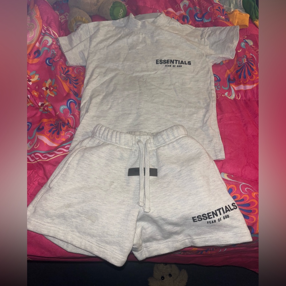 Essentials 2 piece set. Unisex